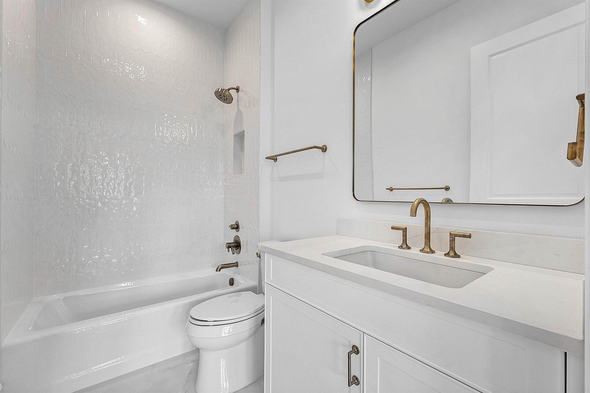 LAKE SHORE ESTATES - Residential