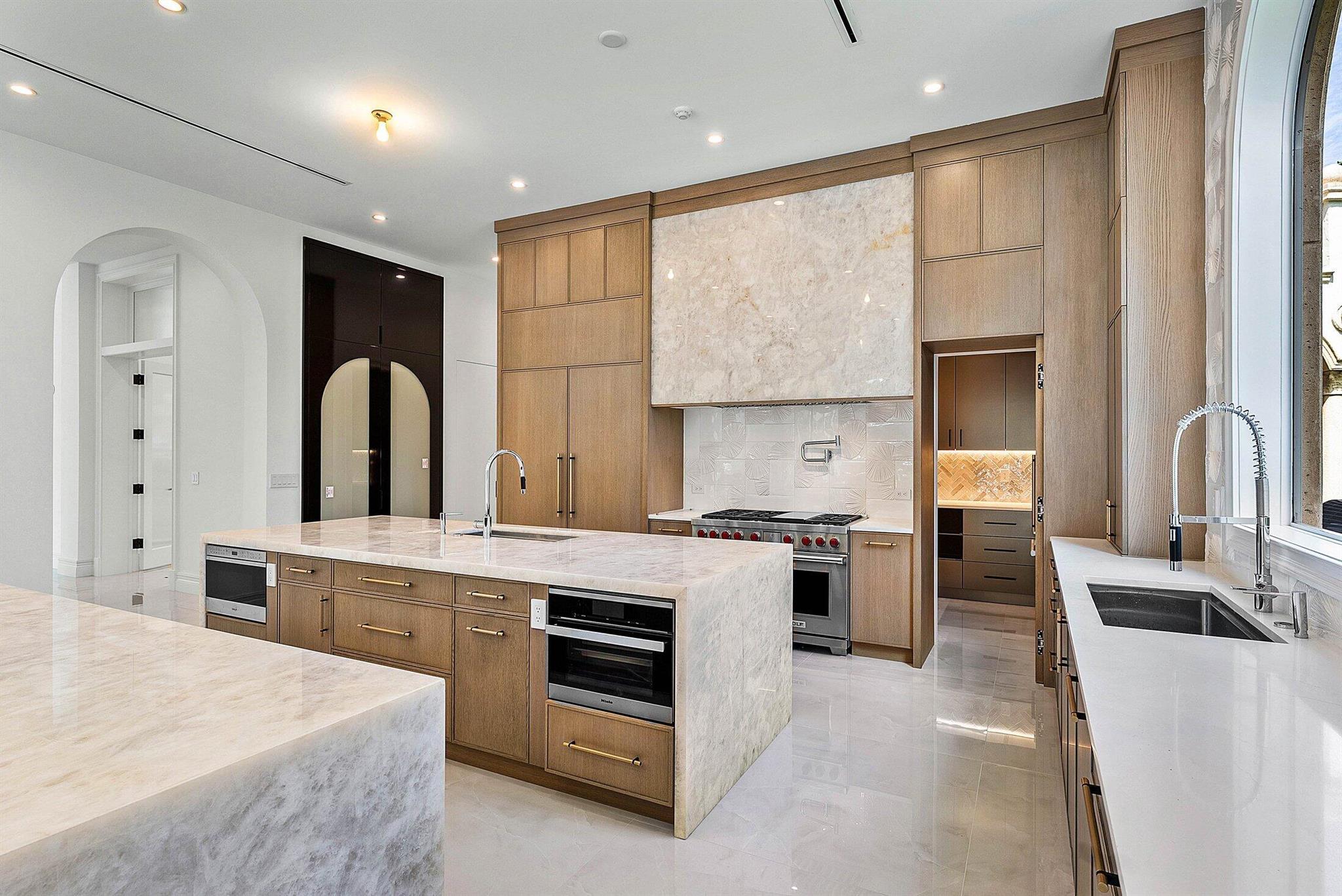 LAKE SHORE ESTATES - Residential