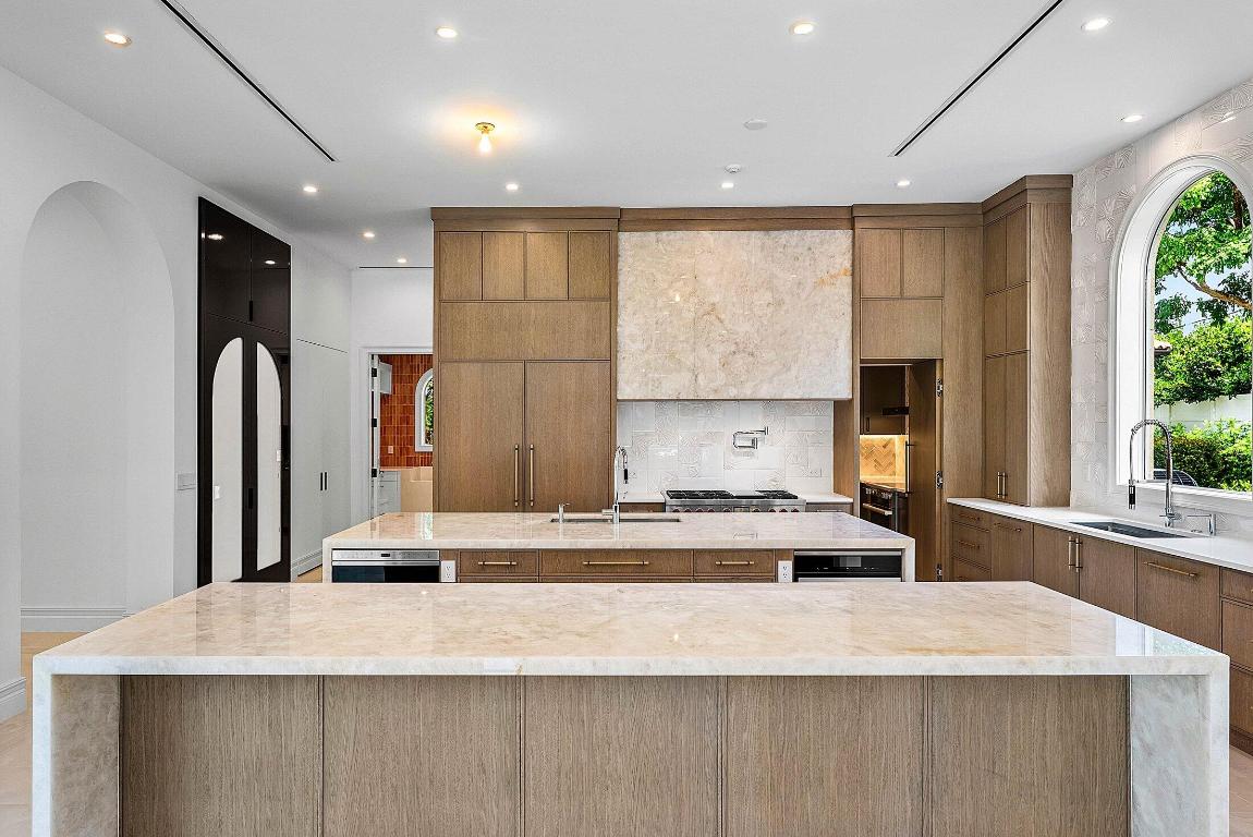 LAKE SHORE ESTATES - Residential