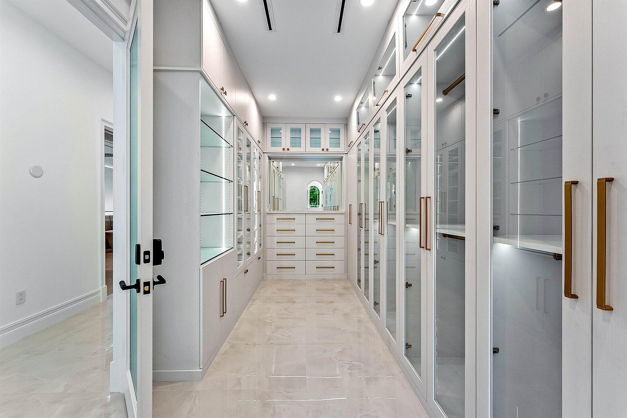 LAKE SHORE ESTATES - Residential