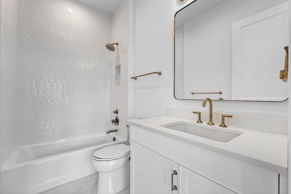 LAKE SHORE ESTATES - Residential