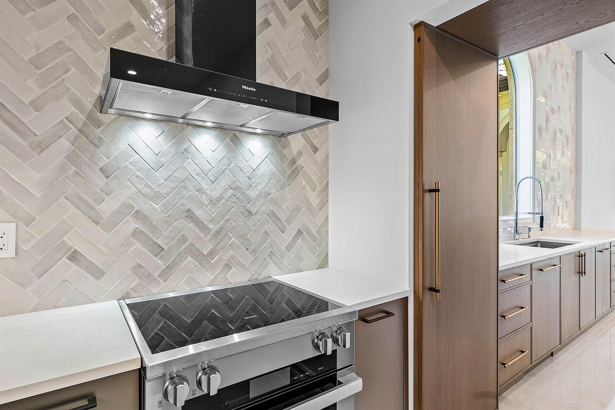 LAKE SHORE ESTATES - Residential