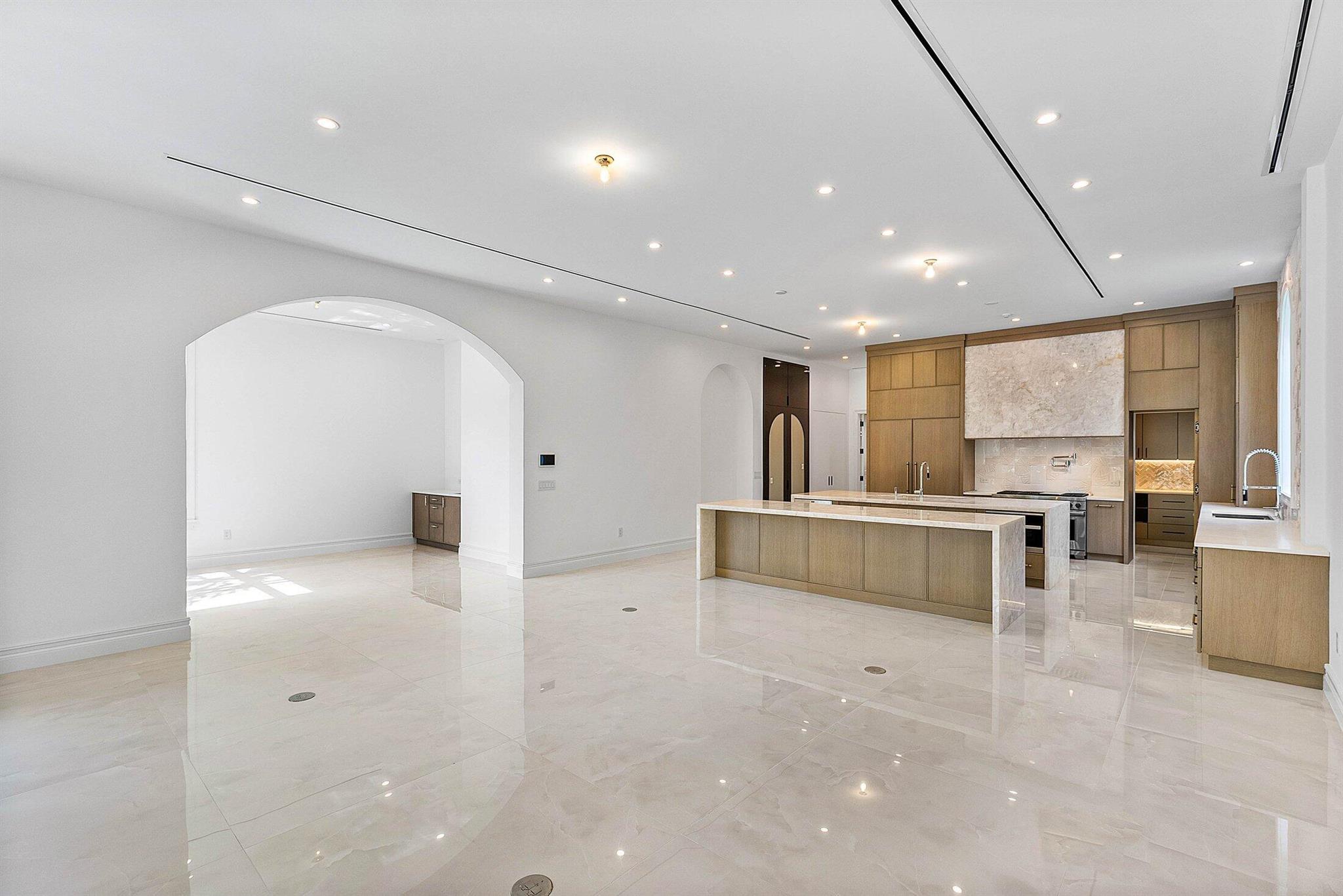 LAKE SHORE ESTATES - Residential