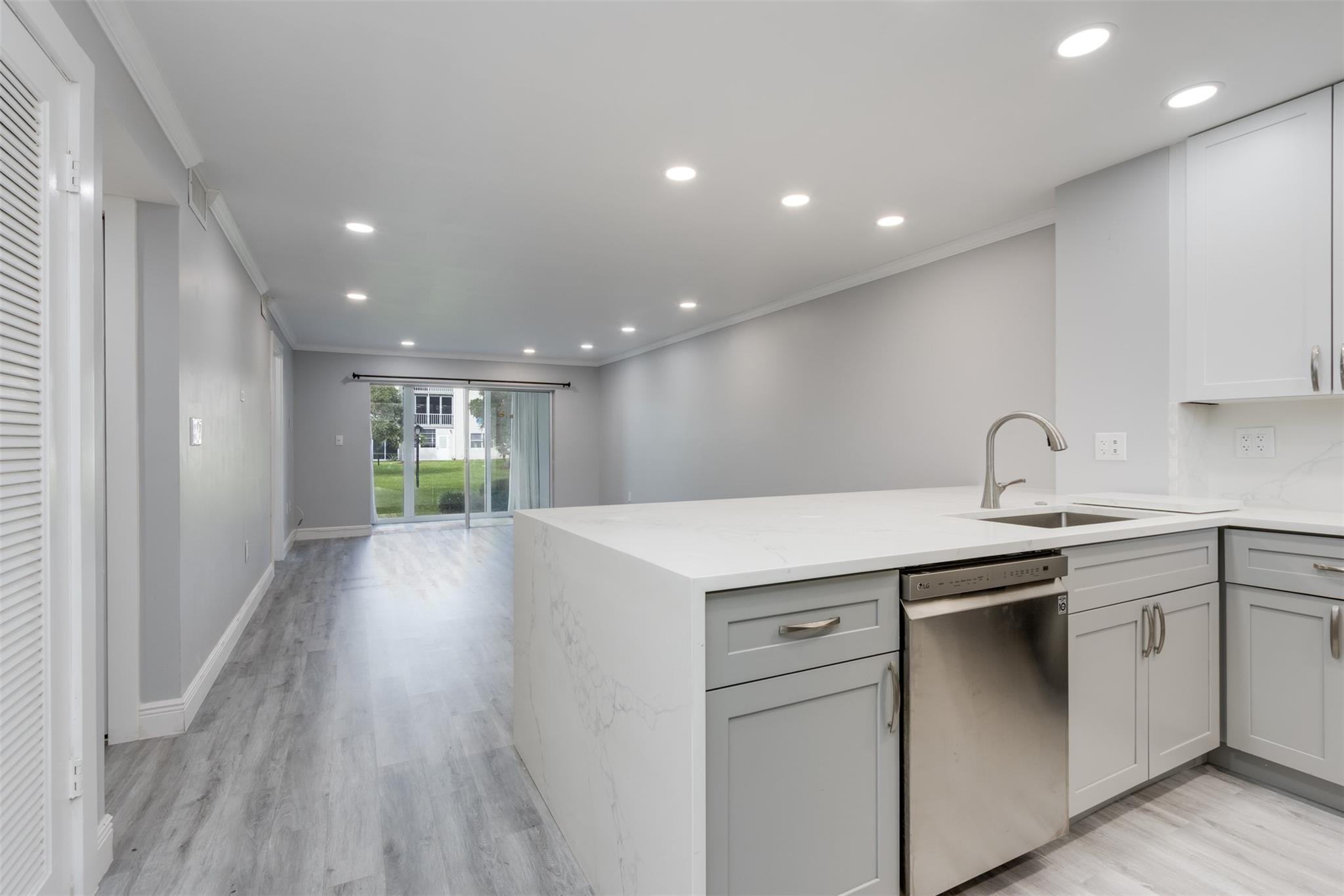 SANDALFOOT SOUTH - Residential