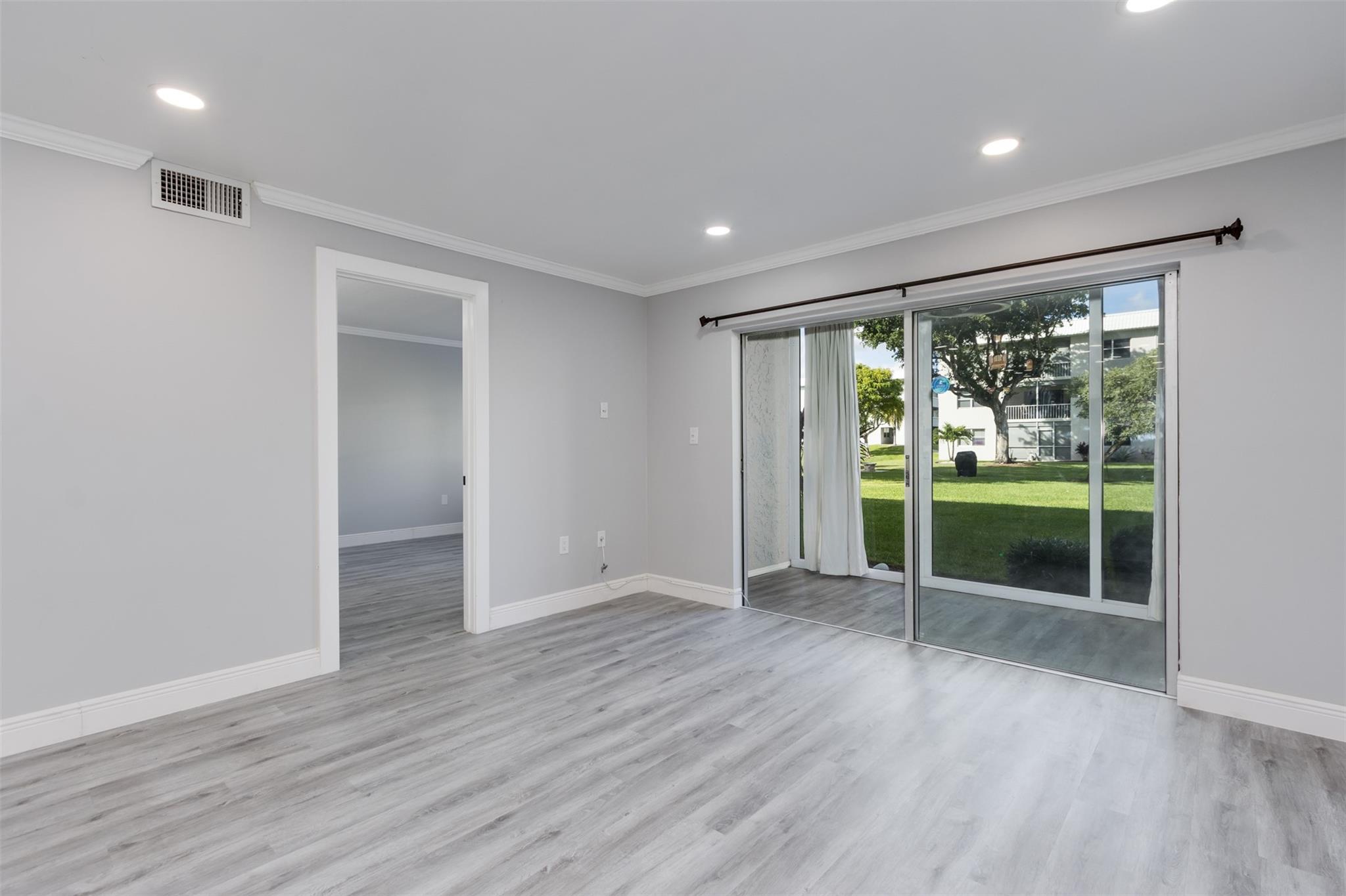 SANDALFOOT SOUTH - Residential