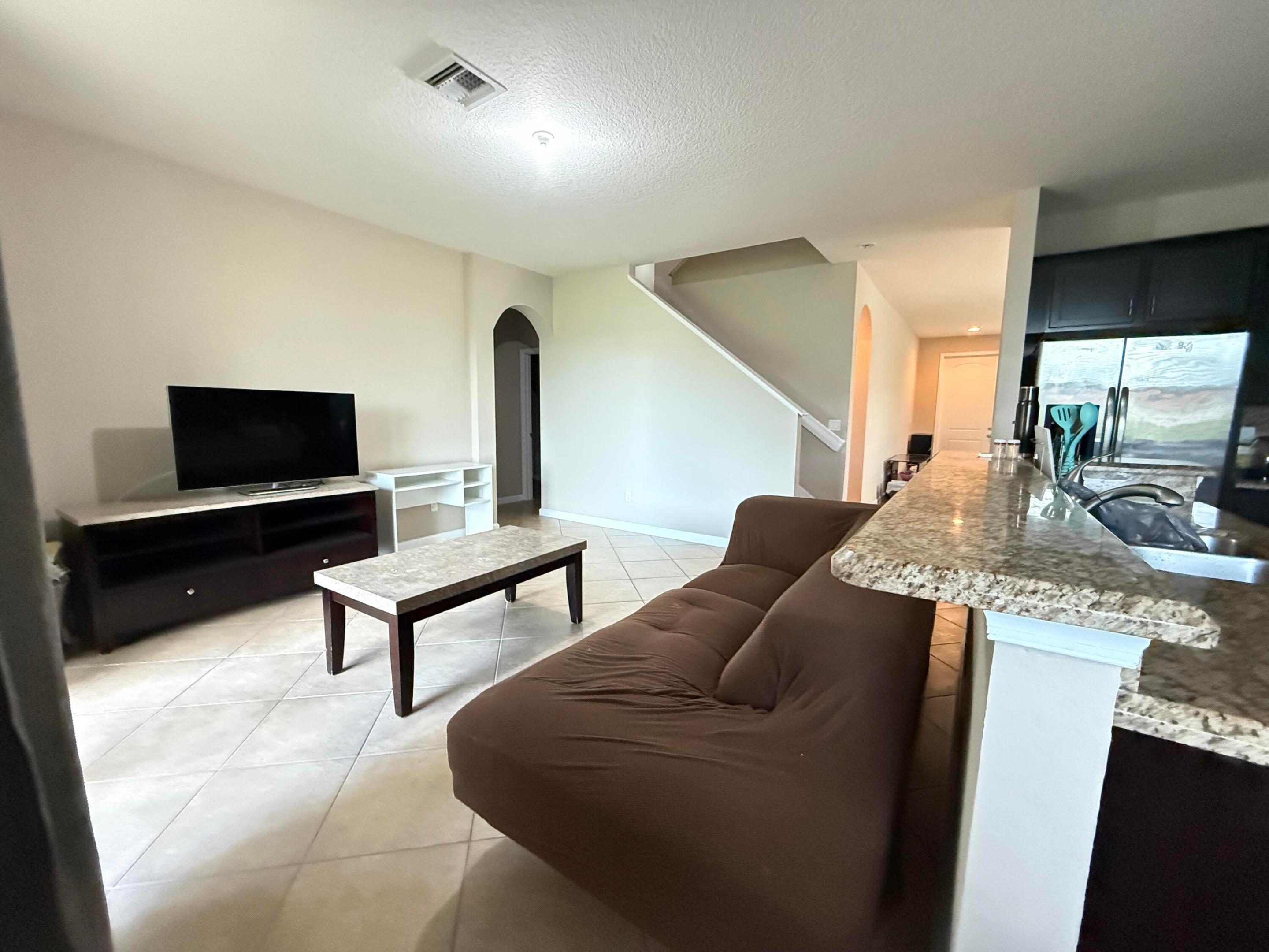 2465 SW Liberty Street