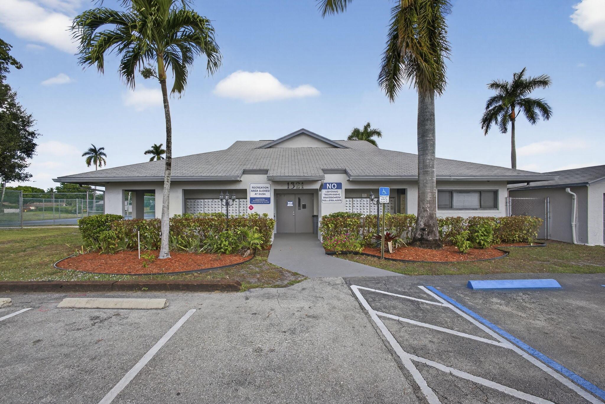 SUMMIT PINES - Residential Lease