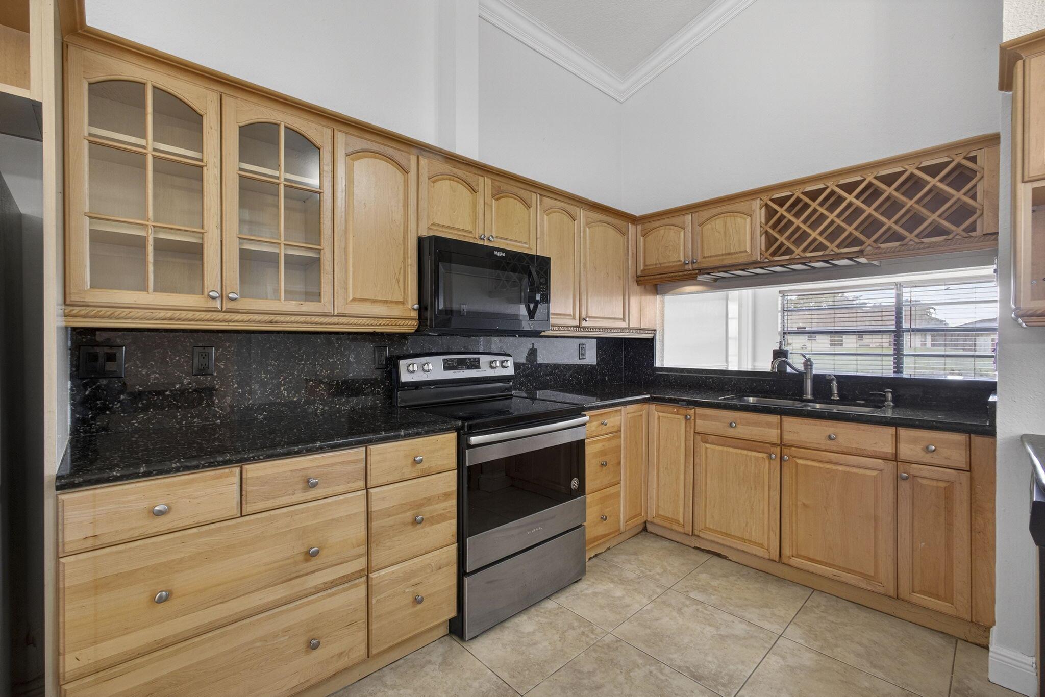 SUMMIT PINES - Residential Lease