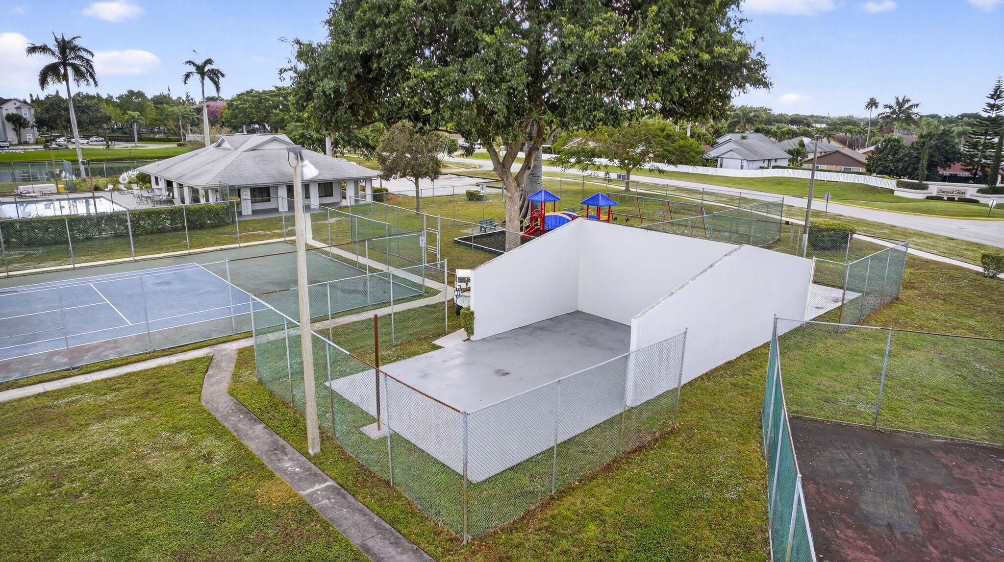 SUMMIT PINES - Residential Lease