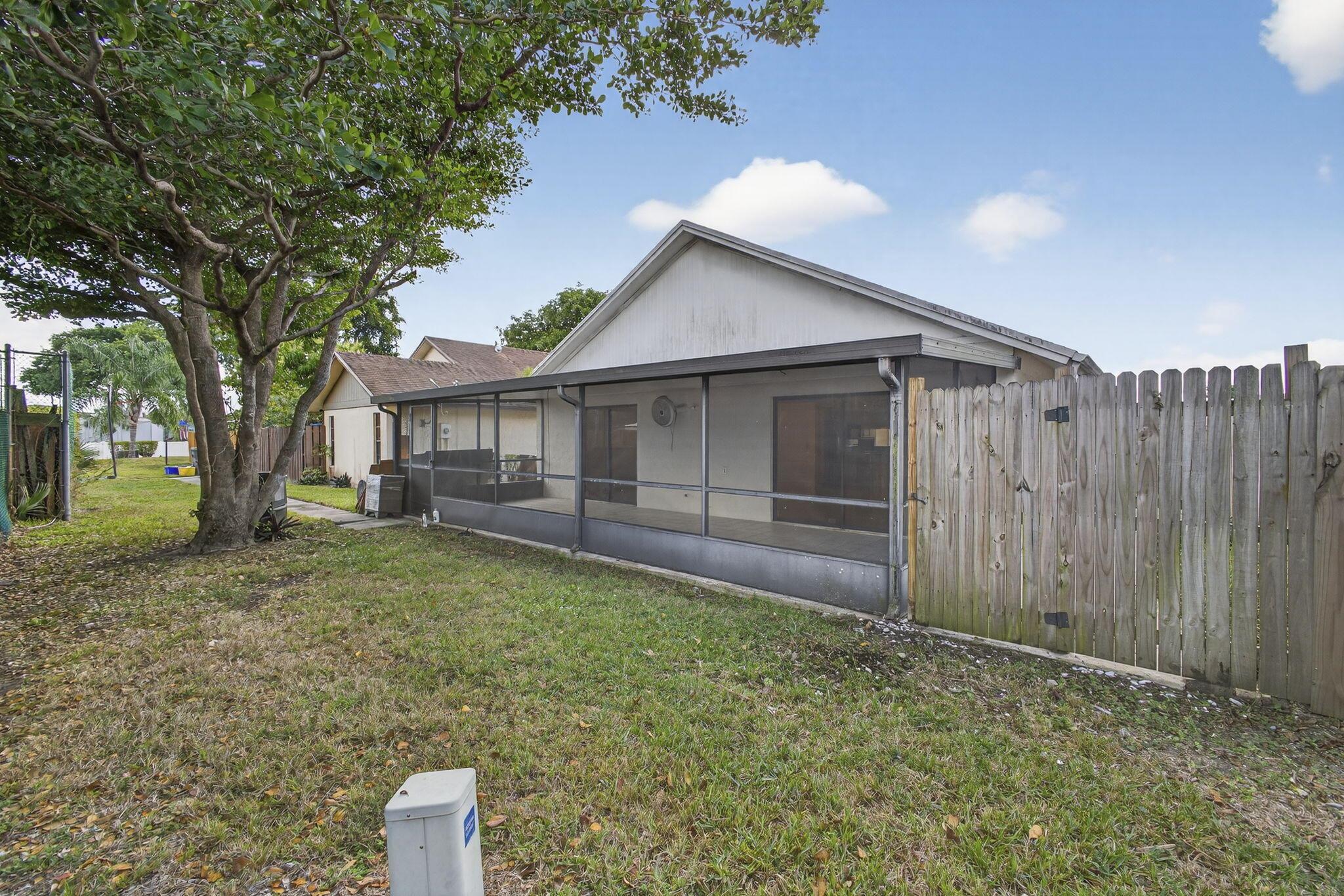 SUMMIT PINES - Residential Lease