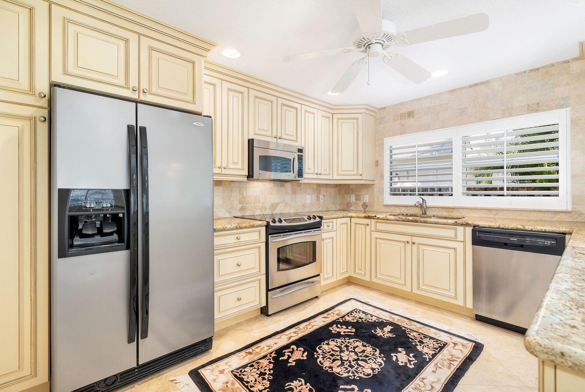 JUPITER INLET BEACH COLON - Residential