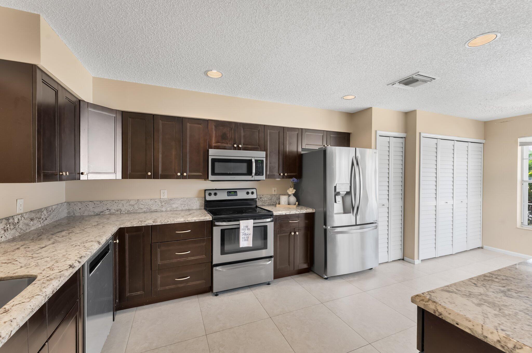 6616 Marissa Circle