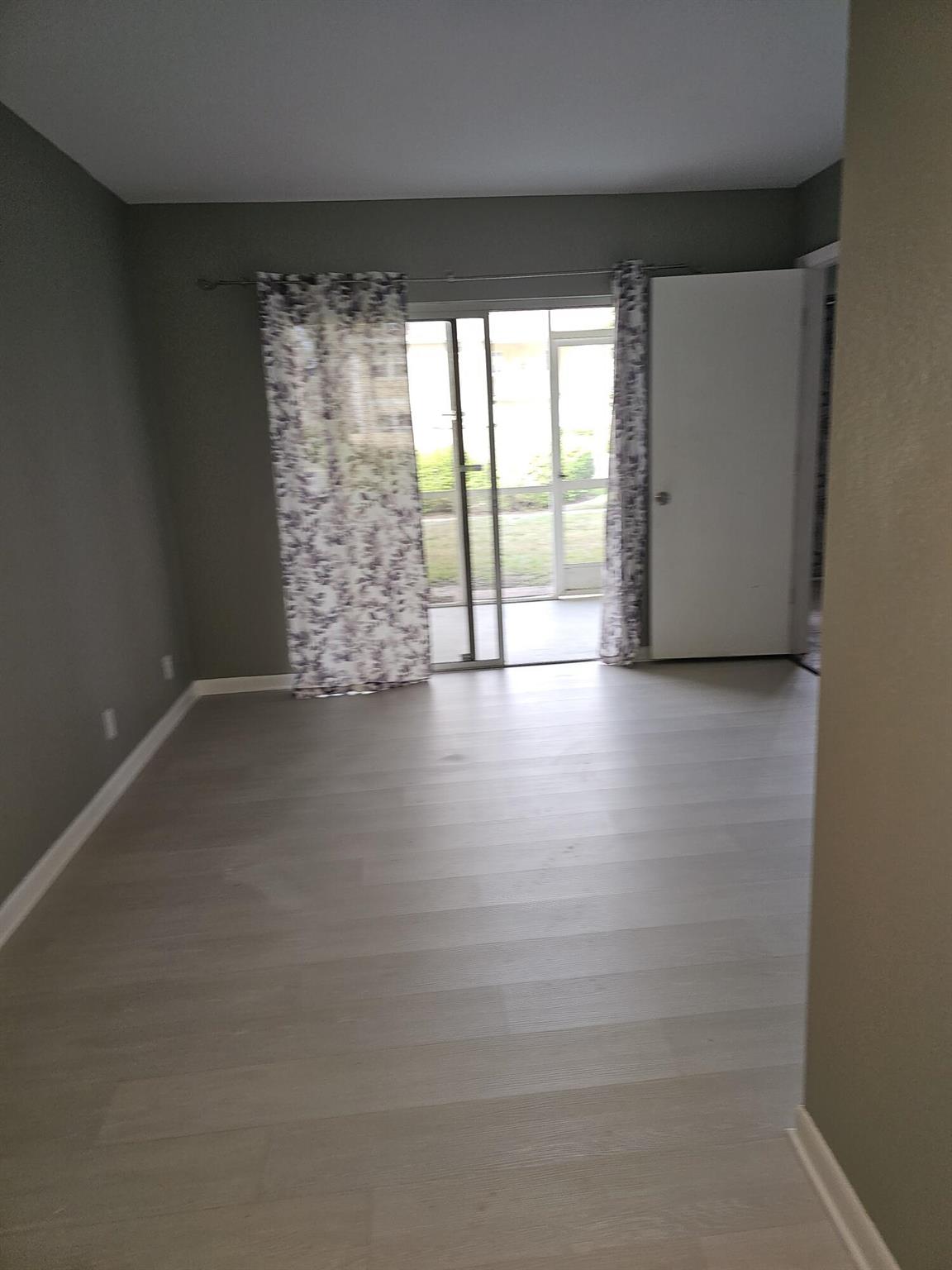 MIDPORT PLACE II, A CONDO - Residential