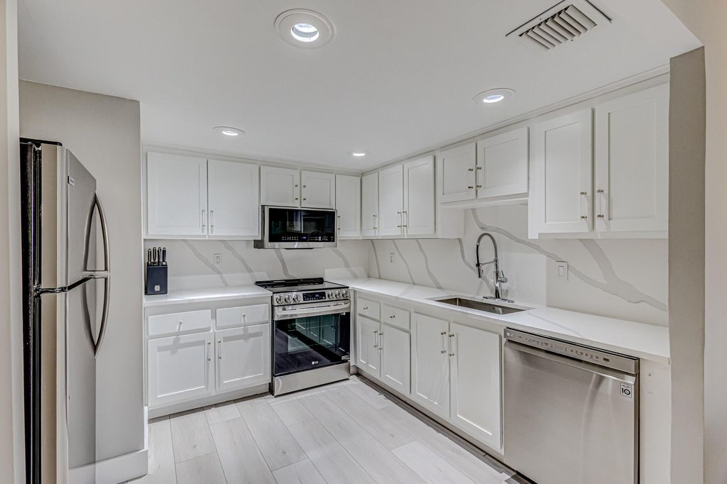 Photo of 2800 N Ocean Drive #B 15d, Singer Island, FL 33404 (MLS # R10961241)