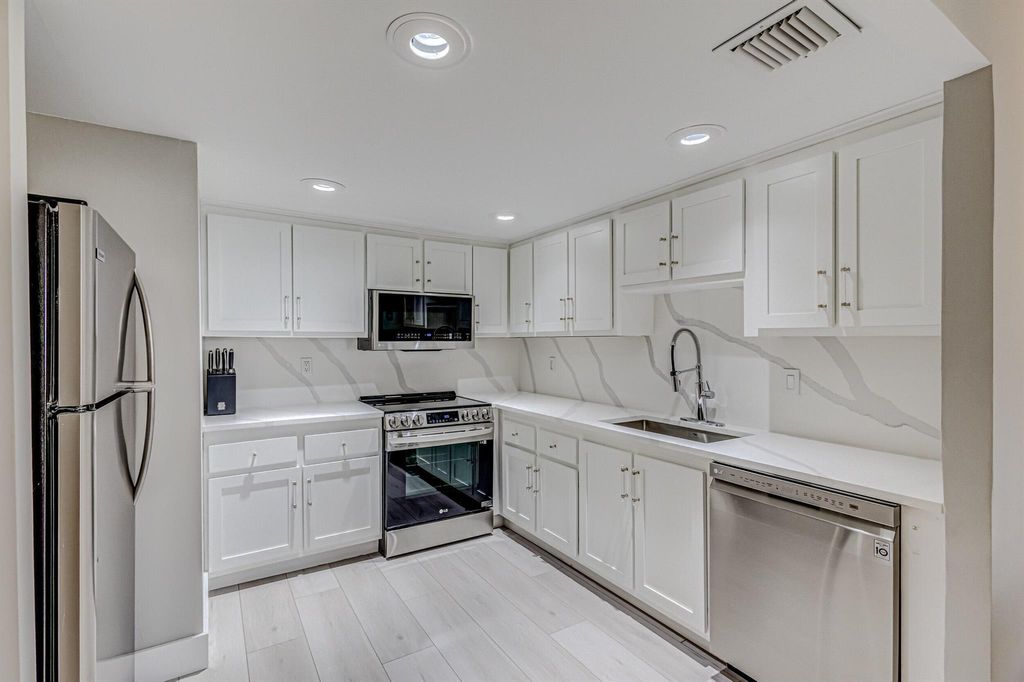 Photo of 2800 N Ocean Drive #B 15d, Singer Island, FL 33404 (MLS # R10961241)