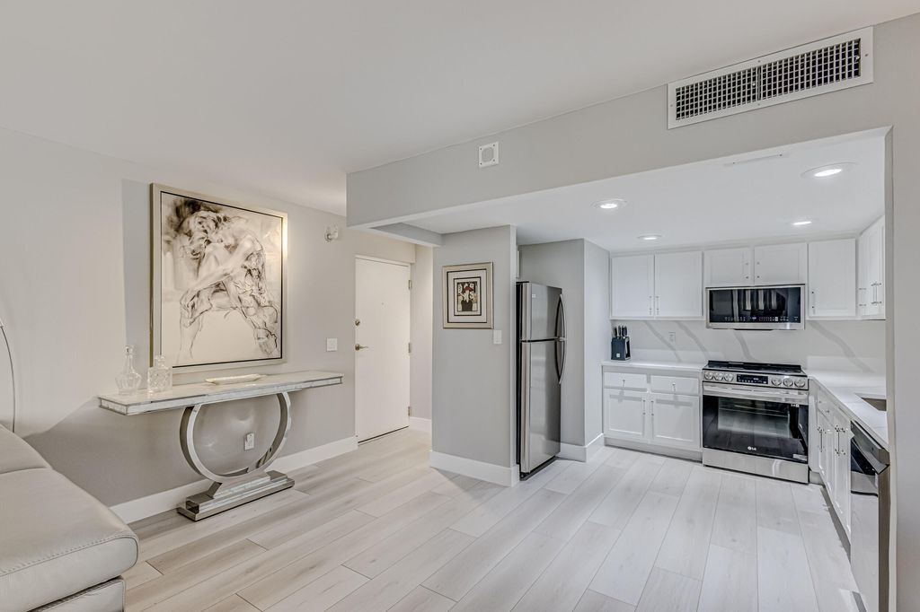 Photo of 2800 N Ocean Drive #B 15d, Singer Island, FL 33404 (MLS # R10961241)