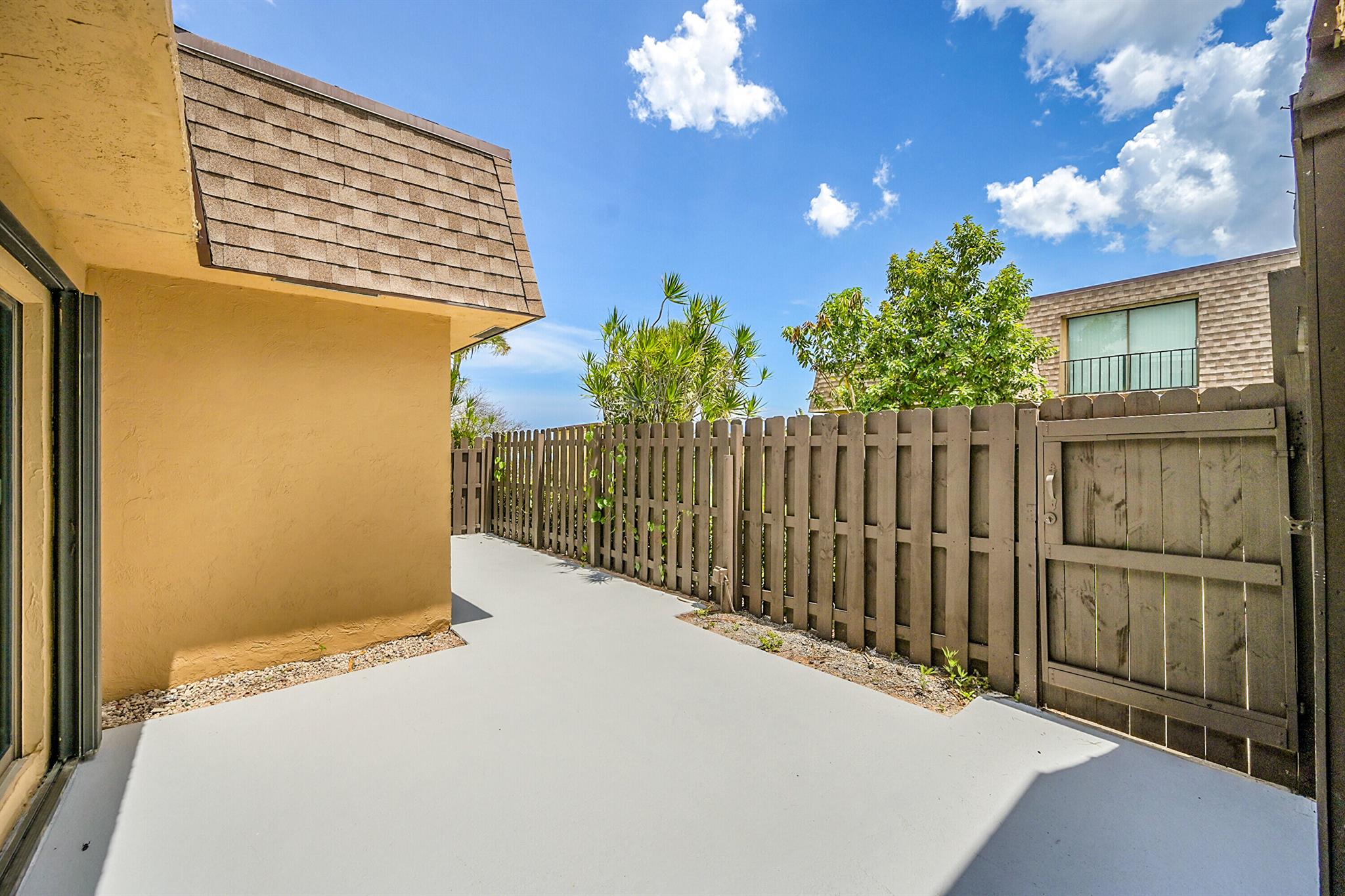 WATERVIEW ESTATES - Residential Lease