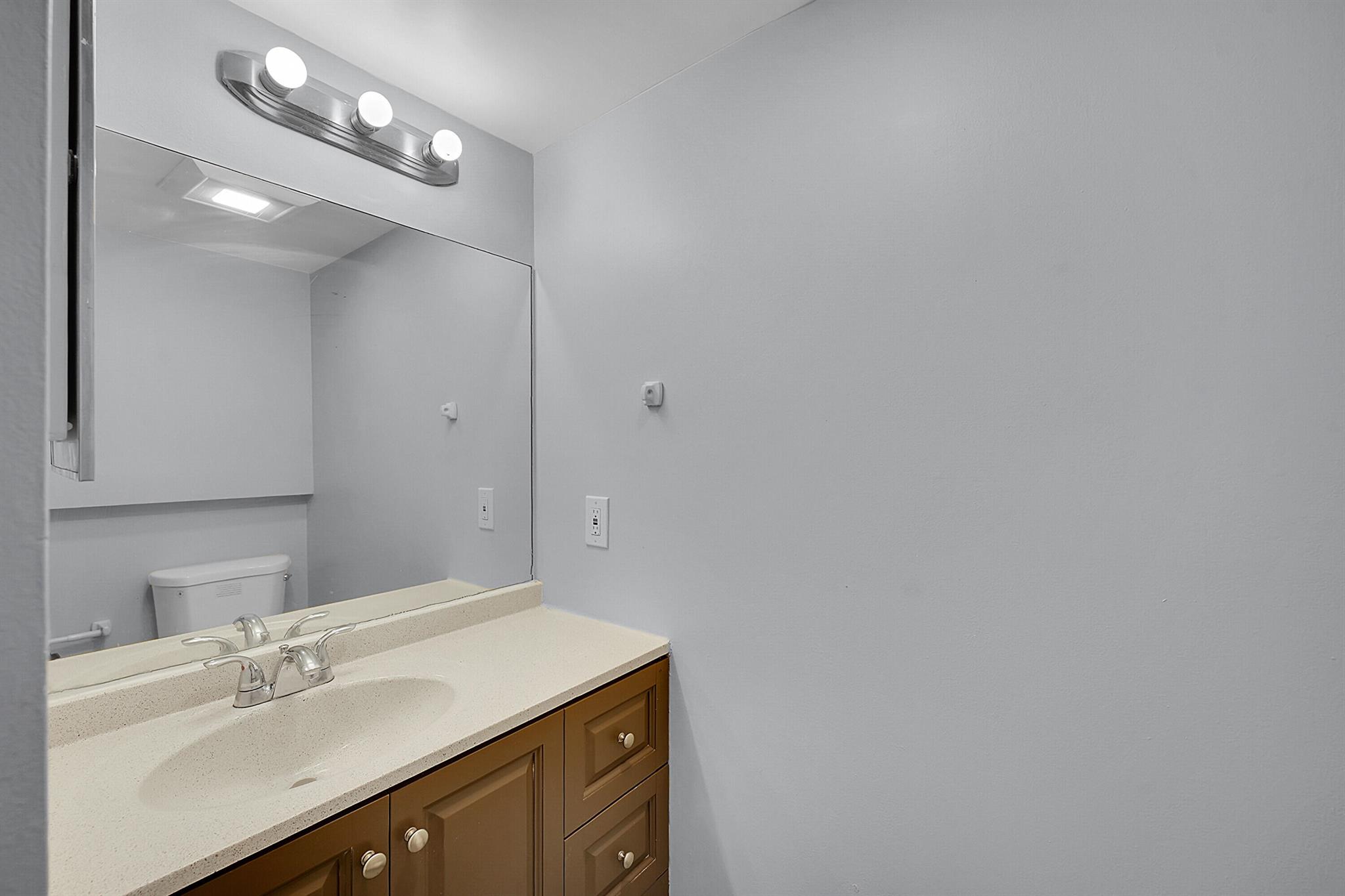 WATERVIEW ESTATES - Residential Lease