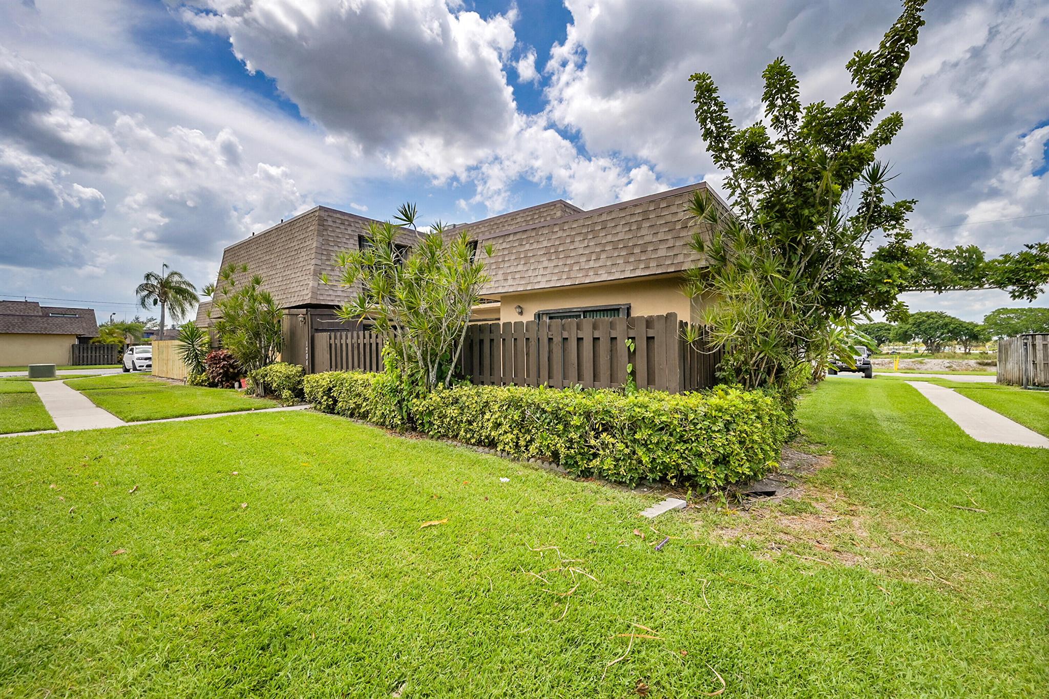 WATERVIEW ESTATES - Residential Lease