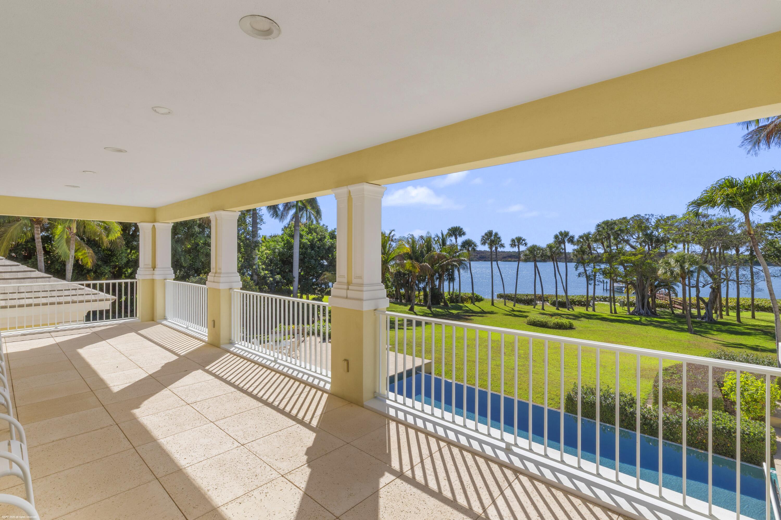 JUPITER ISLAND - Residential
