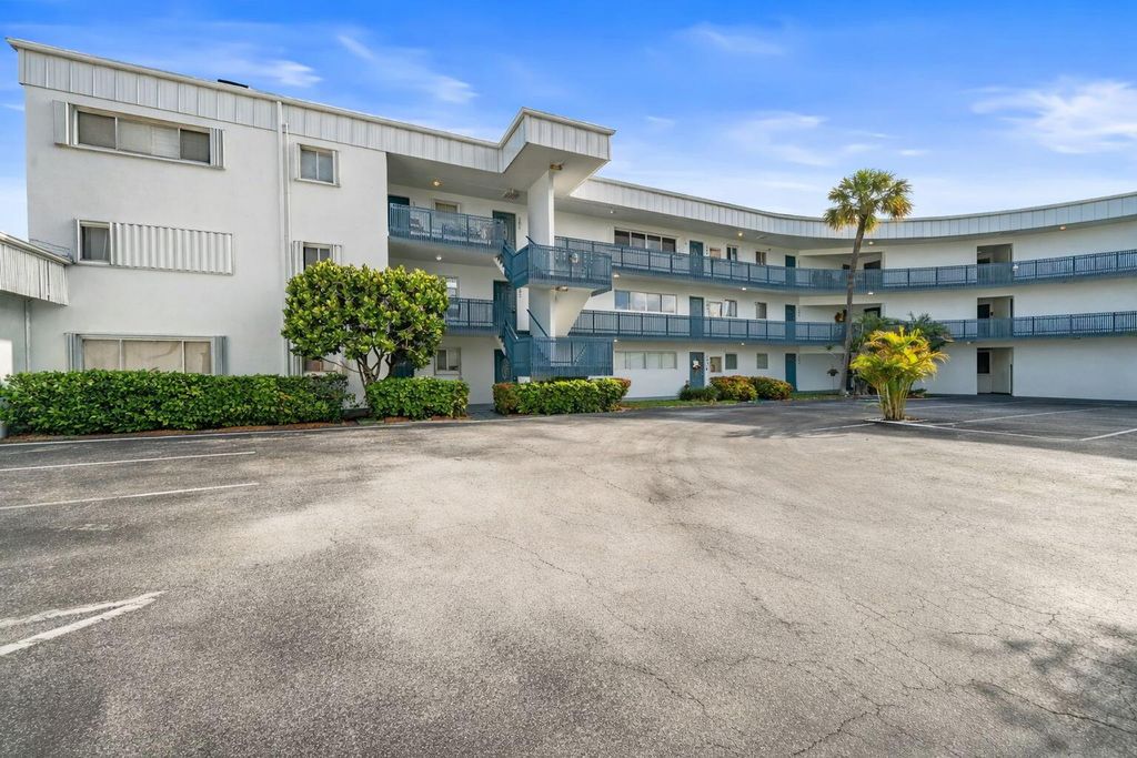 Photo of 200 S Waterway Dr Drive S #202, Lantana, FL 33462 (MLS # B26015858)