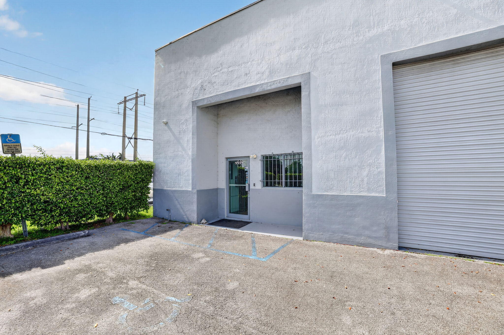 2202 W 78TH Street