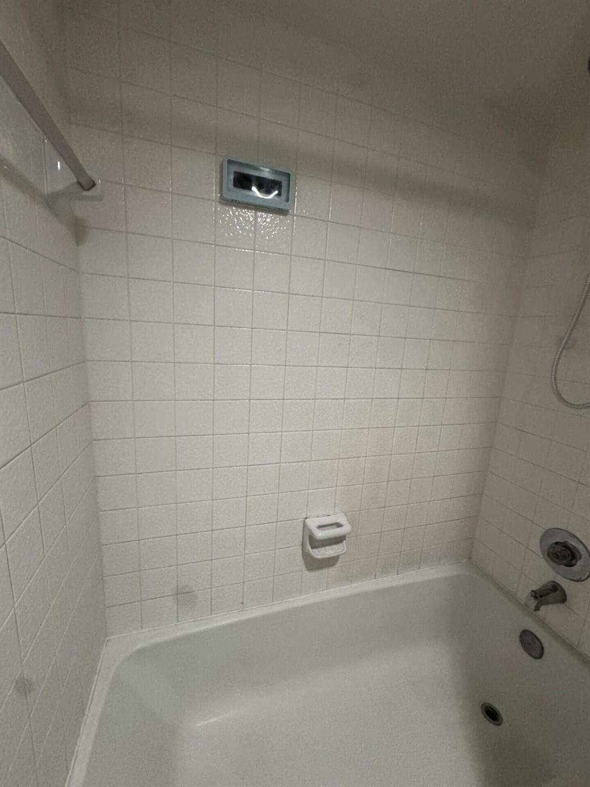 MIDPORT PLACE I, A CONDOM - Residential Lease