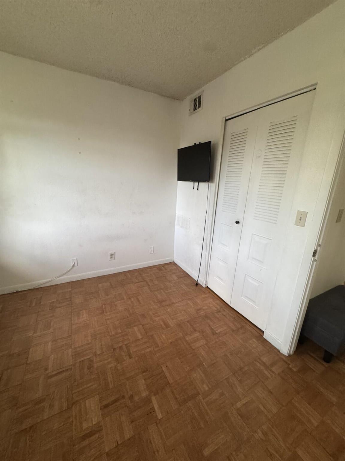 MIDPORT PLACE I, A CONDOM - Residential Lease