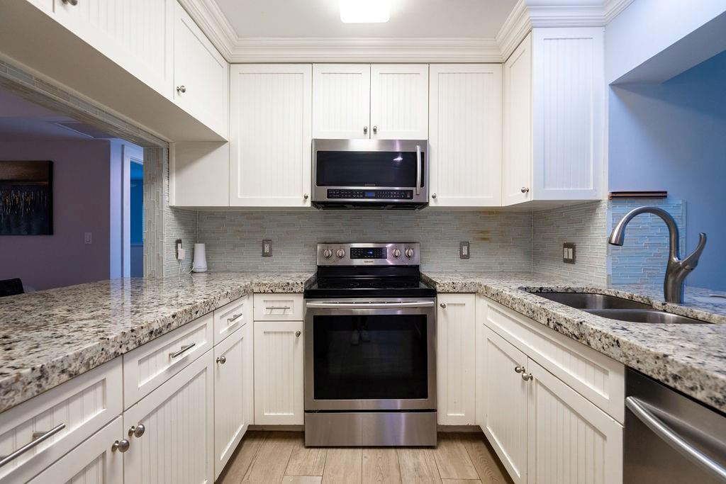 Delray Manors - Residential Lease