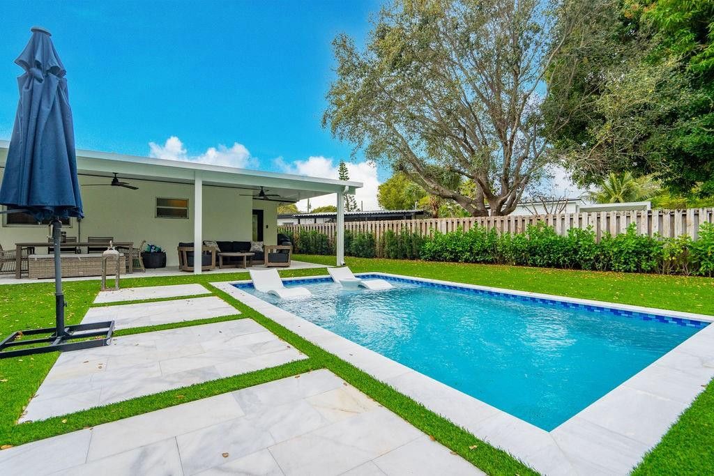 Photo of 463 Newcastle Street, Boca Raton, FL 33487 (MLS # F10552720)
