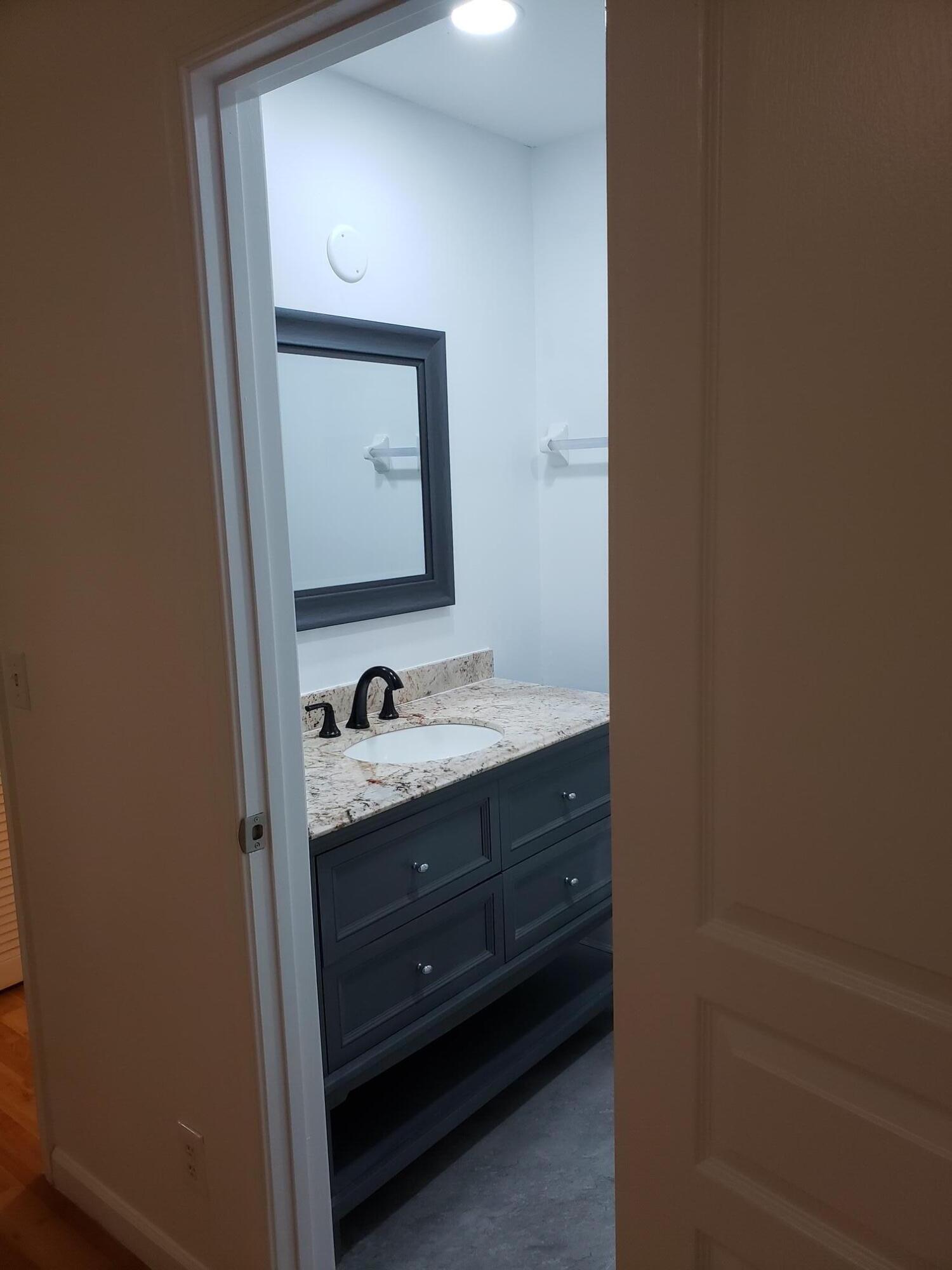 BANYAN OAKRIDGE COMMERCIAL PLAT - Residential Lease