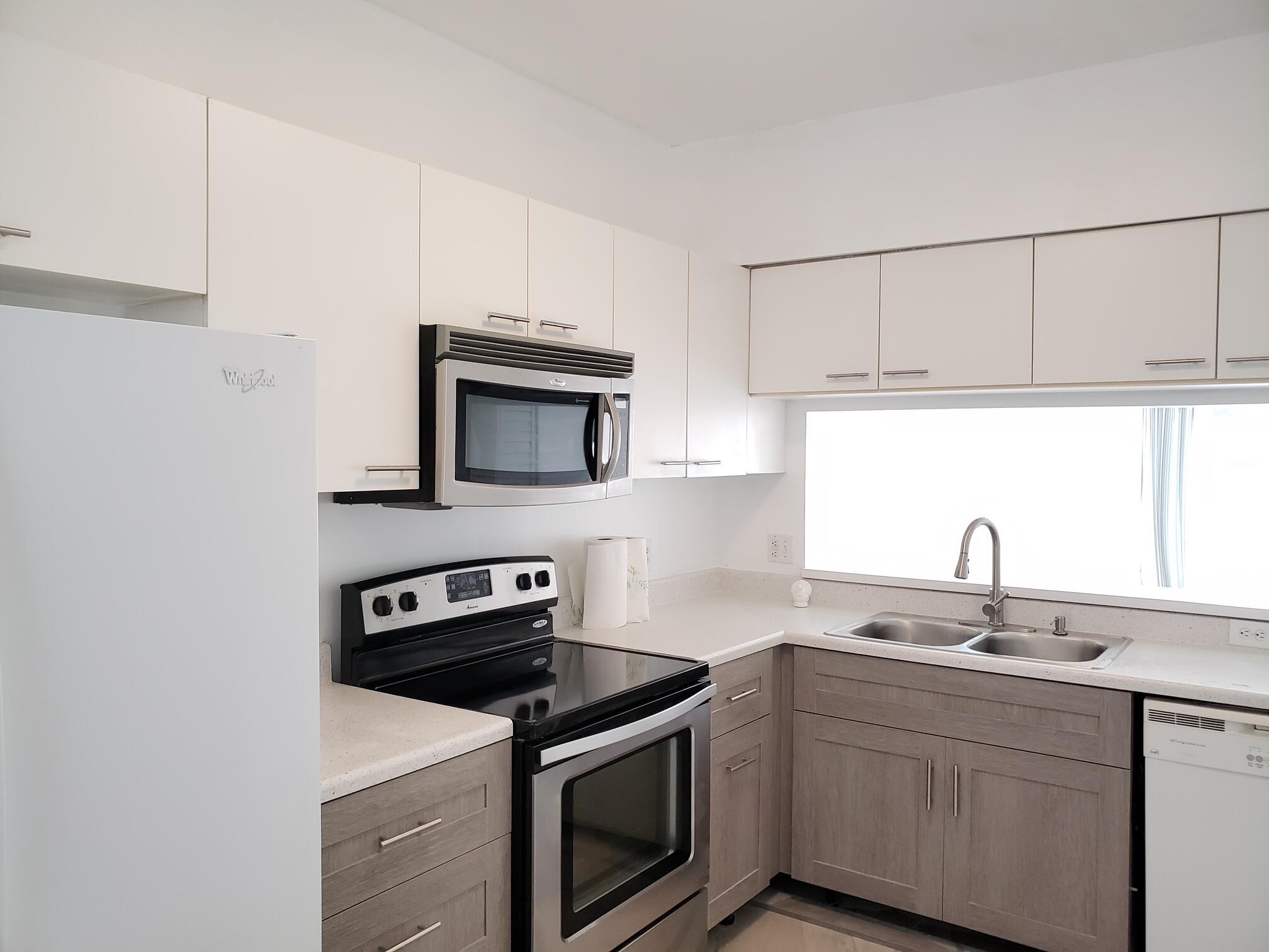 BANYAN OAKRIDGE COMMERCIAL PLAT - Residential Lease
