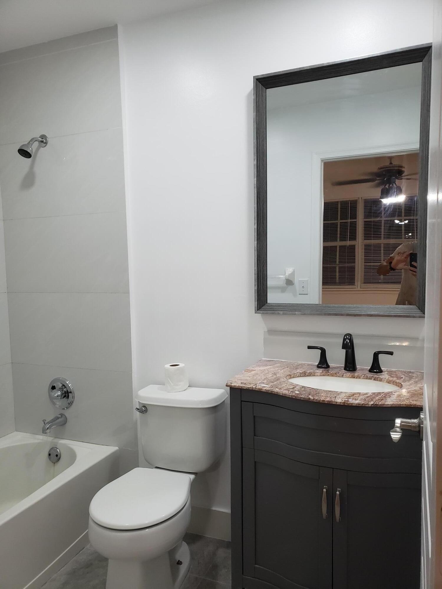 BANYAN OAKRIDGE COMMERCIAL PLAT - Residential Lease