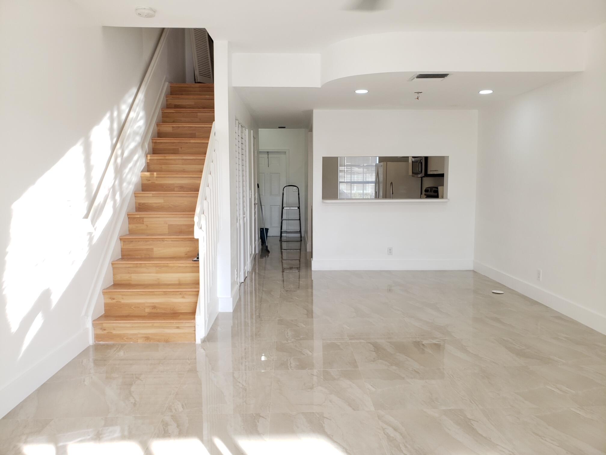 BANYAN OAKRIDGE COMMERCIAL PLAT - Residential Lease