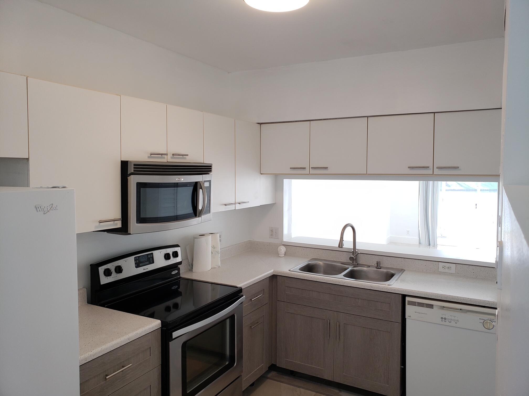 BANYAN OAKRIDGE COMMERCIAL PLAT - Residential Lease