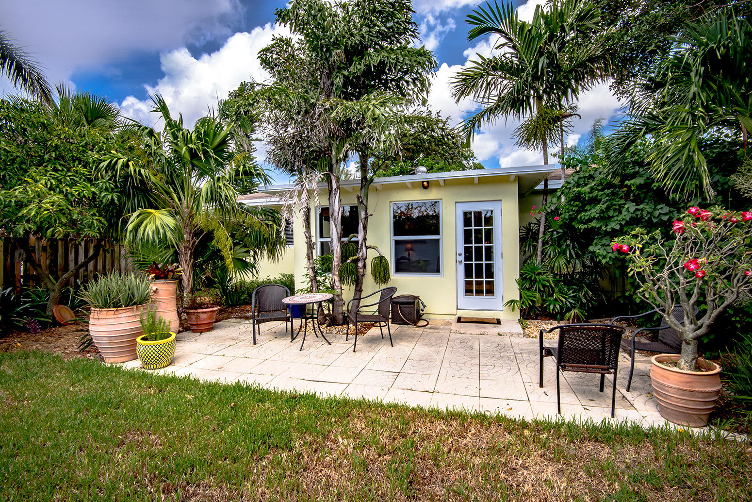 NORTH LAKE WORTH - Residential