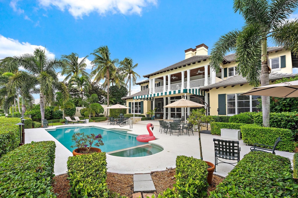 Photo of 210 Echo Drive, Jupiter, FL 33458 (MLS # B26094016)