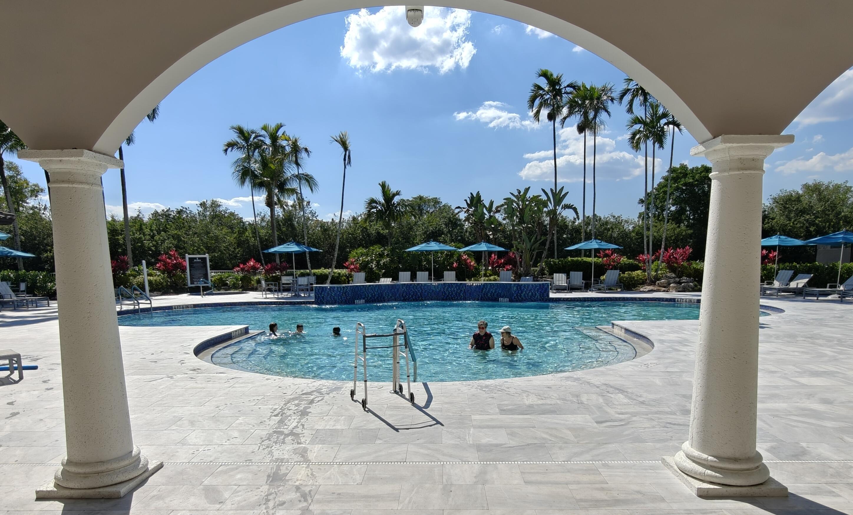 HERON BAY FOUR - Residential