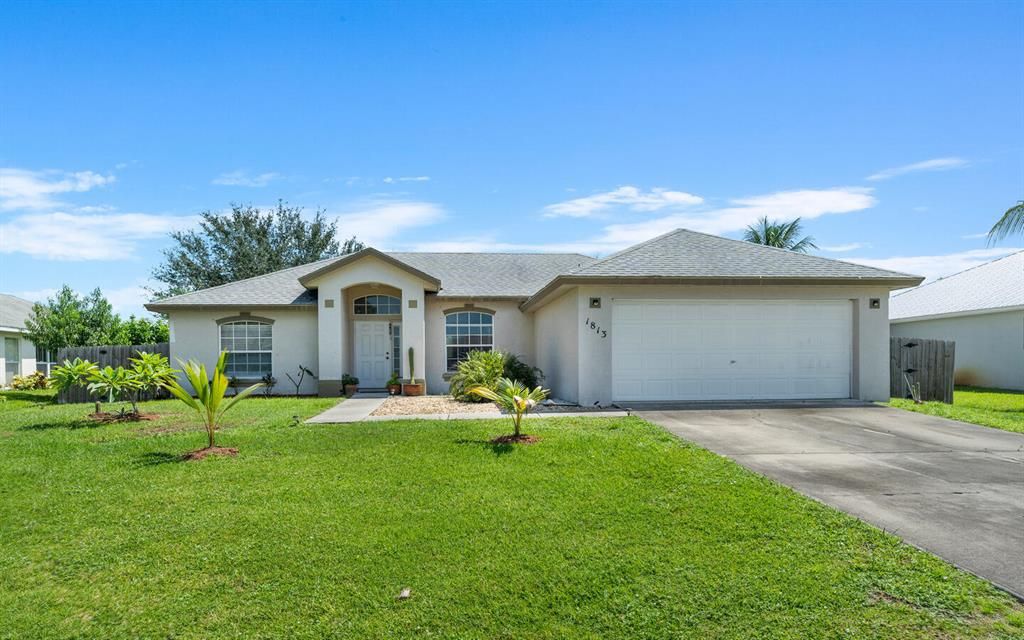 Photo of 1813 SE Camilo Street, Port Saint Lucie, FL 34952 (MLS # R10745166)