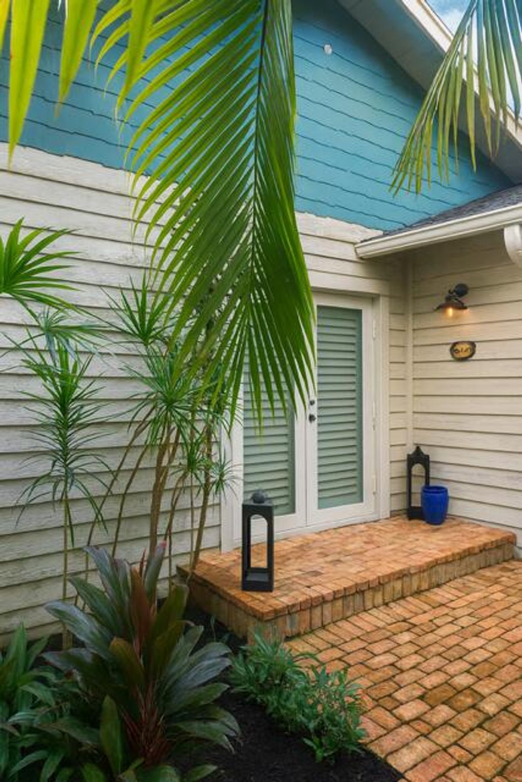 Photo of 725 New Jersey Street, West Palm Beach, FL 33401 (MLS # R11131325)