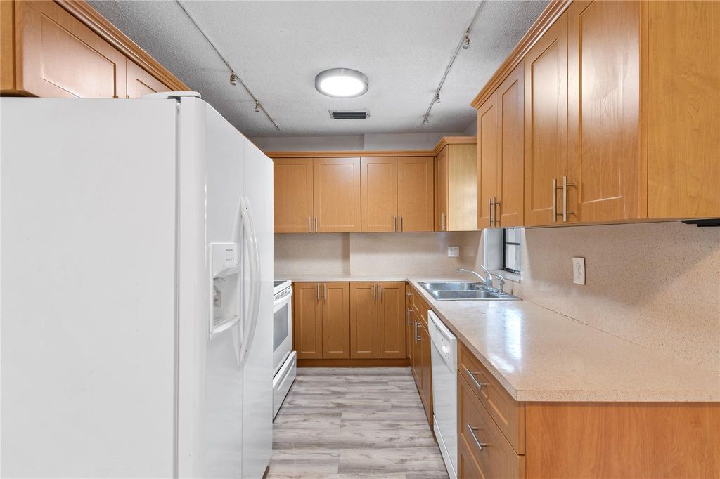 Photo of 608 NE 29th Drive #2, Wilton Manors, FL 33334 (MLS # F10550698)