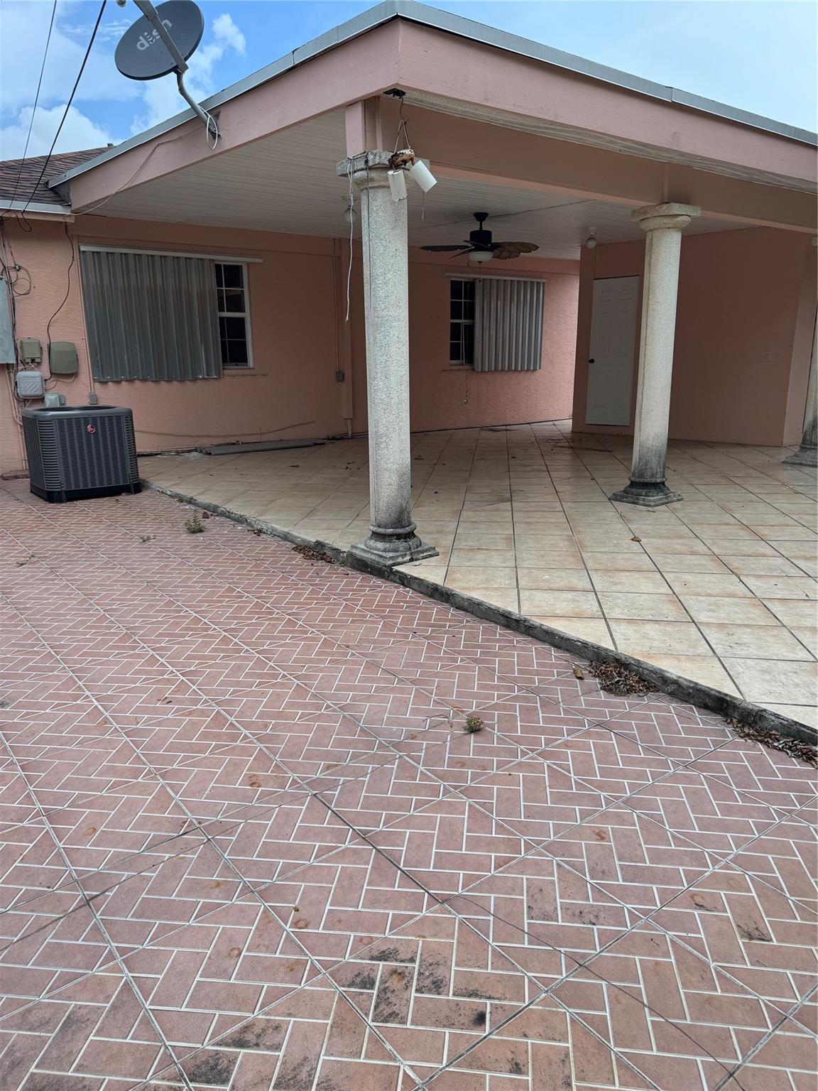253 SW 4th St