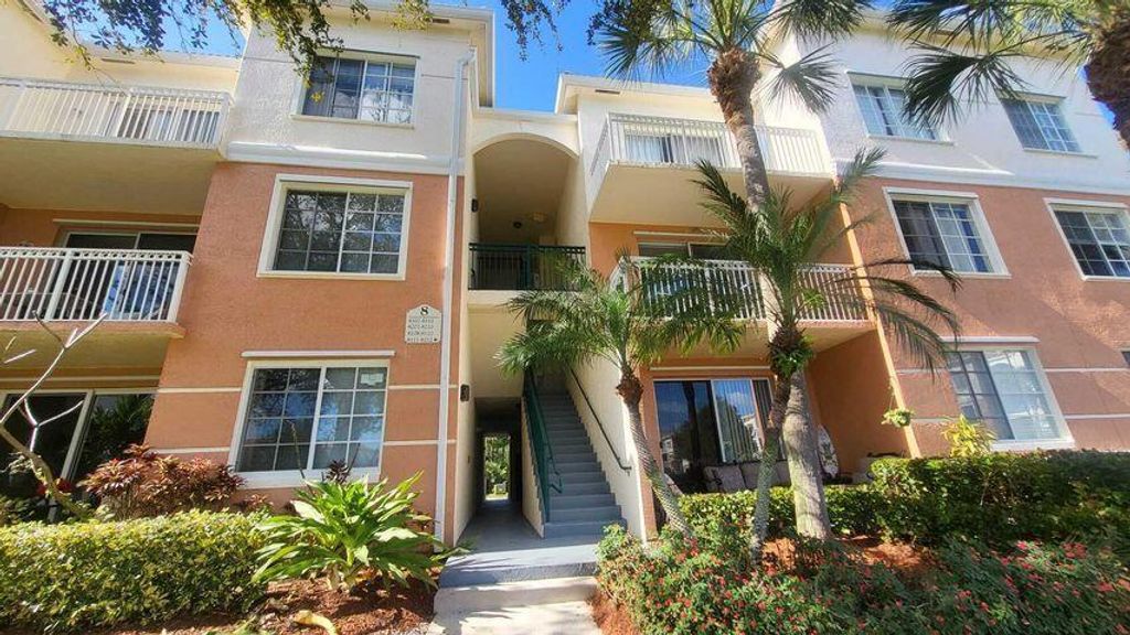 Photo of 8308 Myrtlewood Circle W, Palm Beach Gardens, FL 33418 (MLS # R10945733)