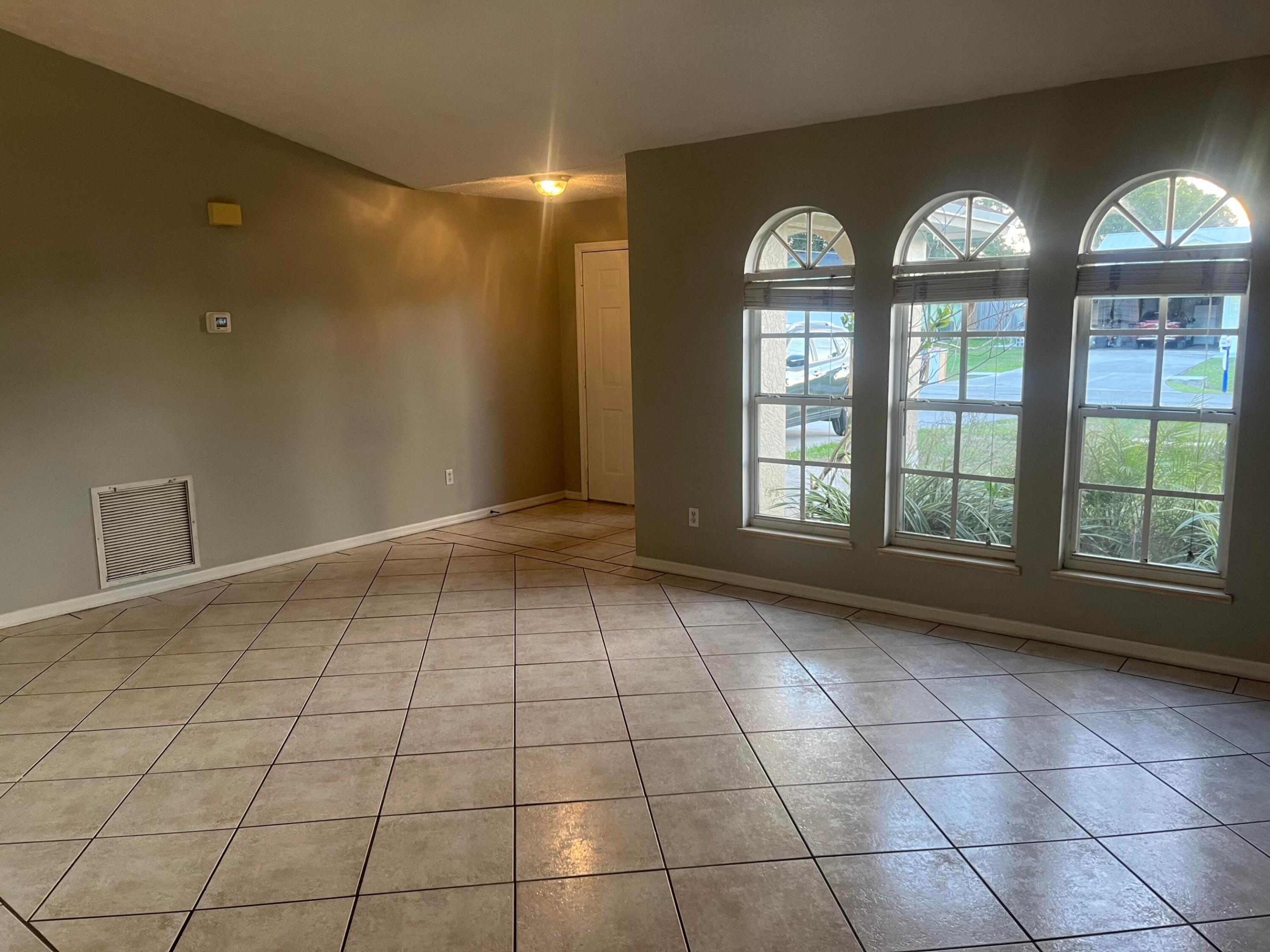 PORT ST LUCIE SECTION 30 - Residential