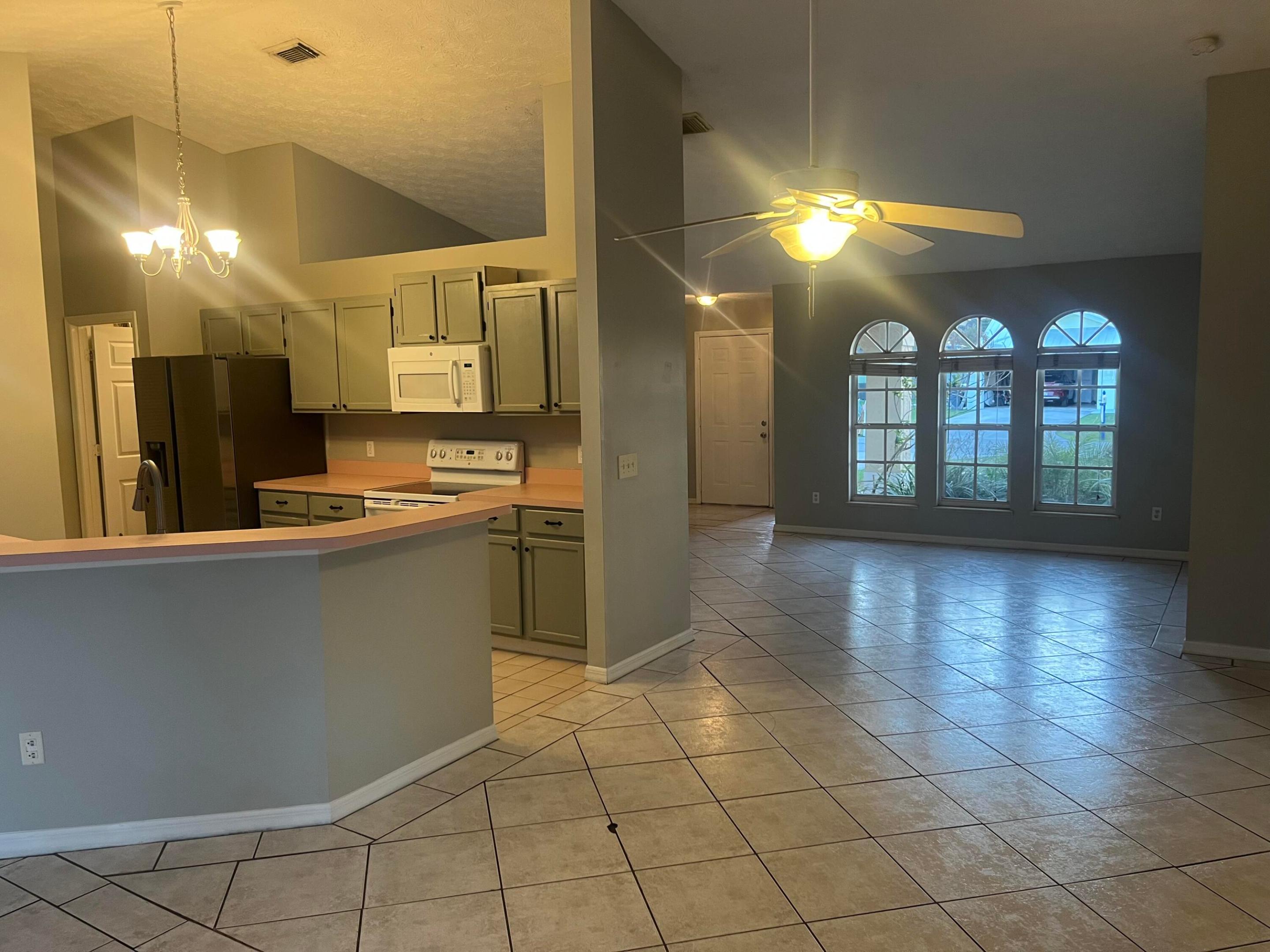 PORT ST LUCIE SECTION 30 - Residential