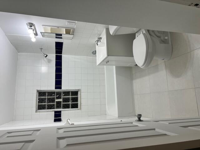 Spacious 2/1 in Lake worth Beach Freshly painted tiled throughout bathroom recently updated Great location and ready to move in