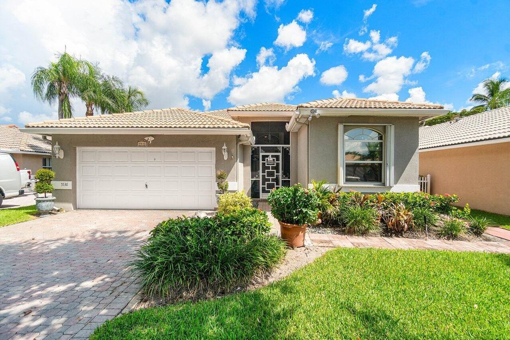 Photo of 5536 Grande Palm Circle, Delray Beach, FL 33484 (MLS # R11014392)