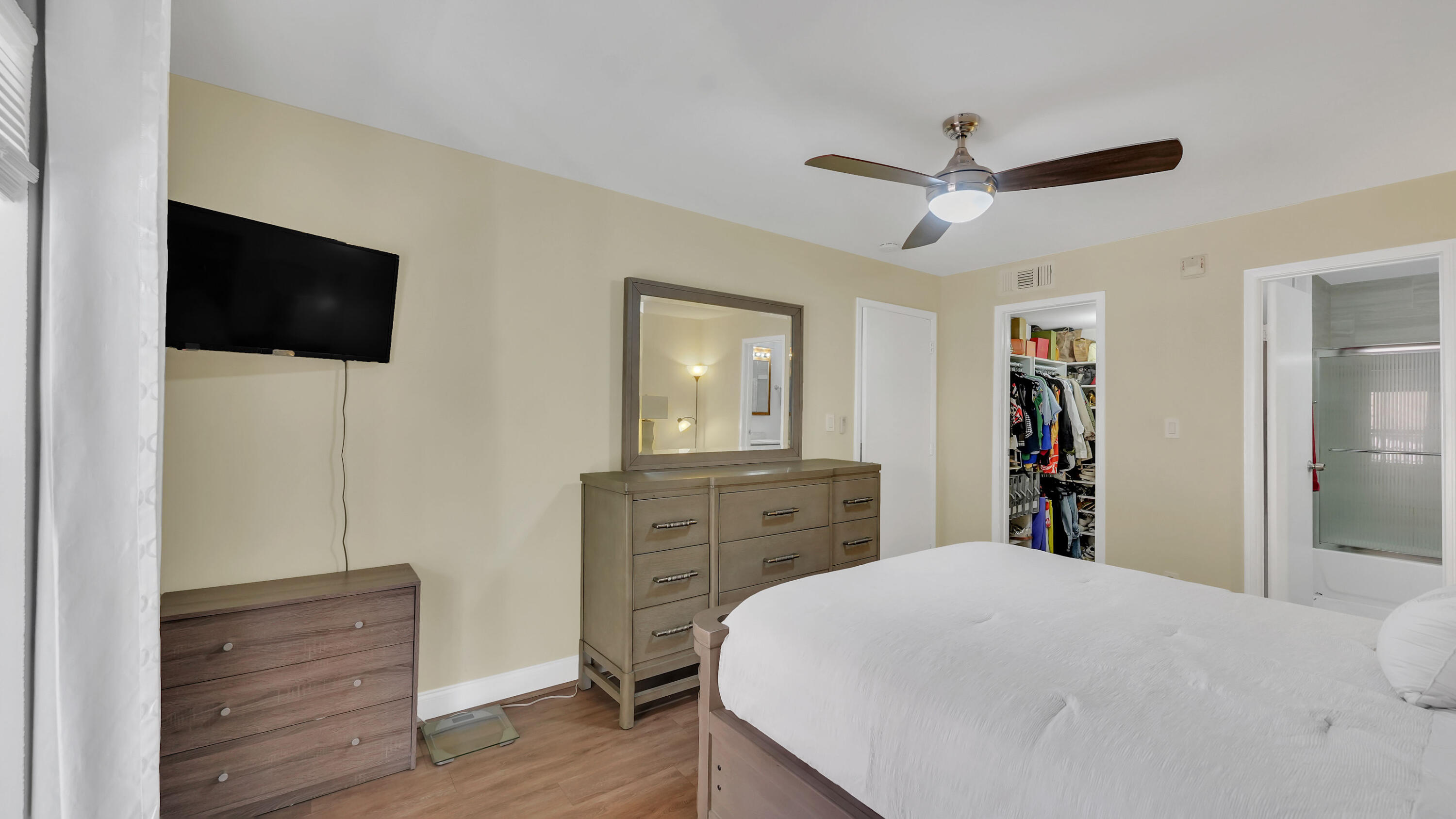 SAVANNAH AT RIVERSIDE CONDO - Residential