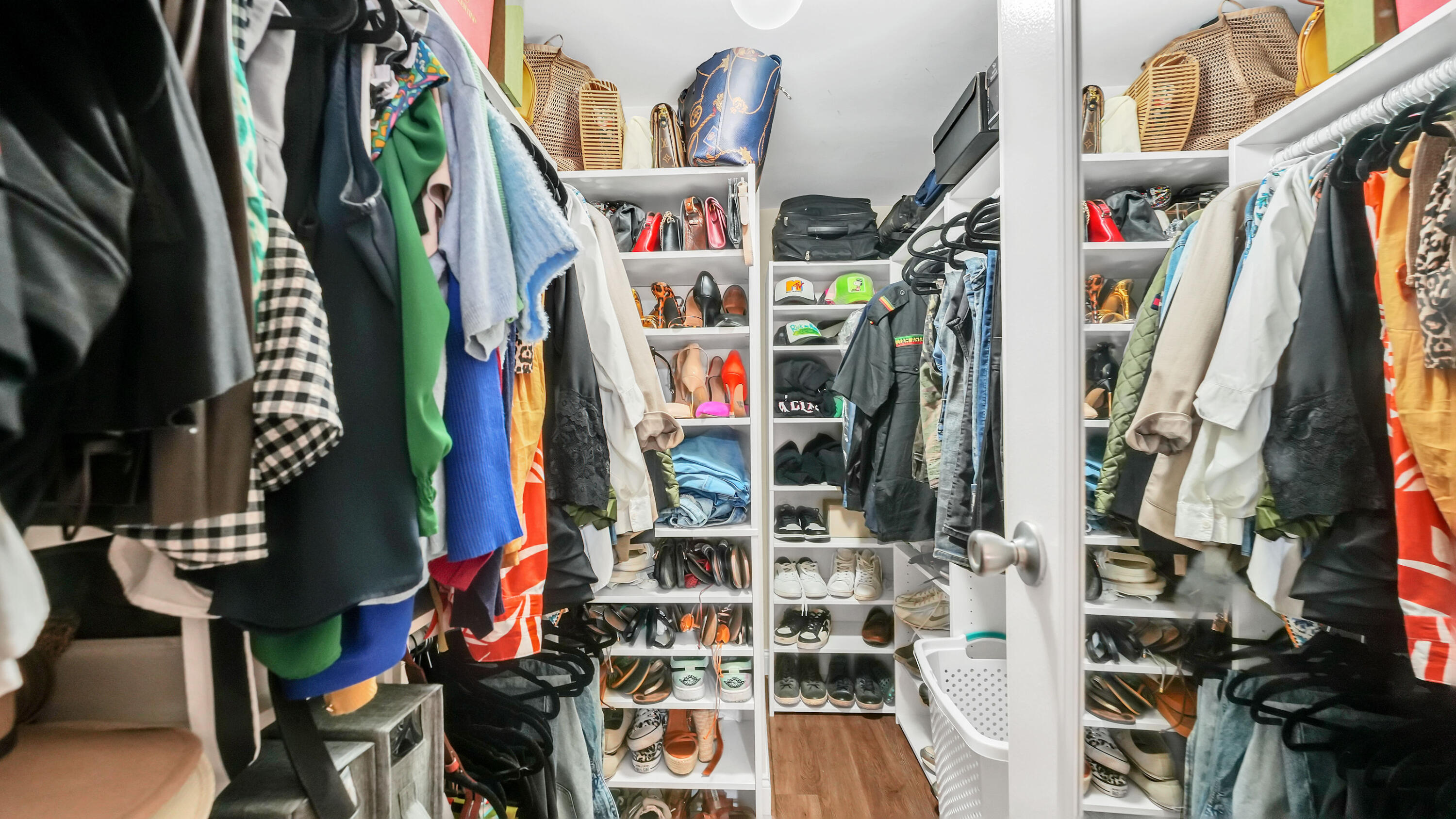 SAVANNAH AT RIVERSIDE CONDO - Residential