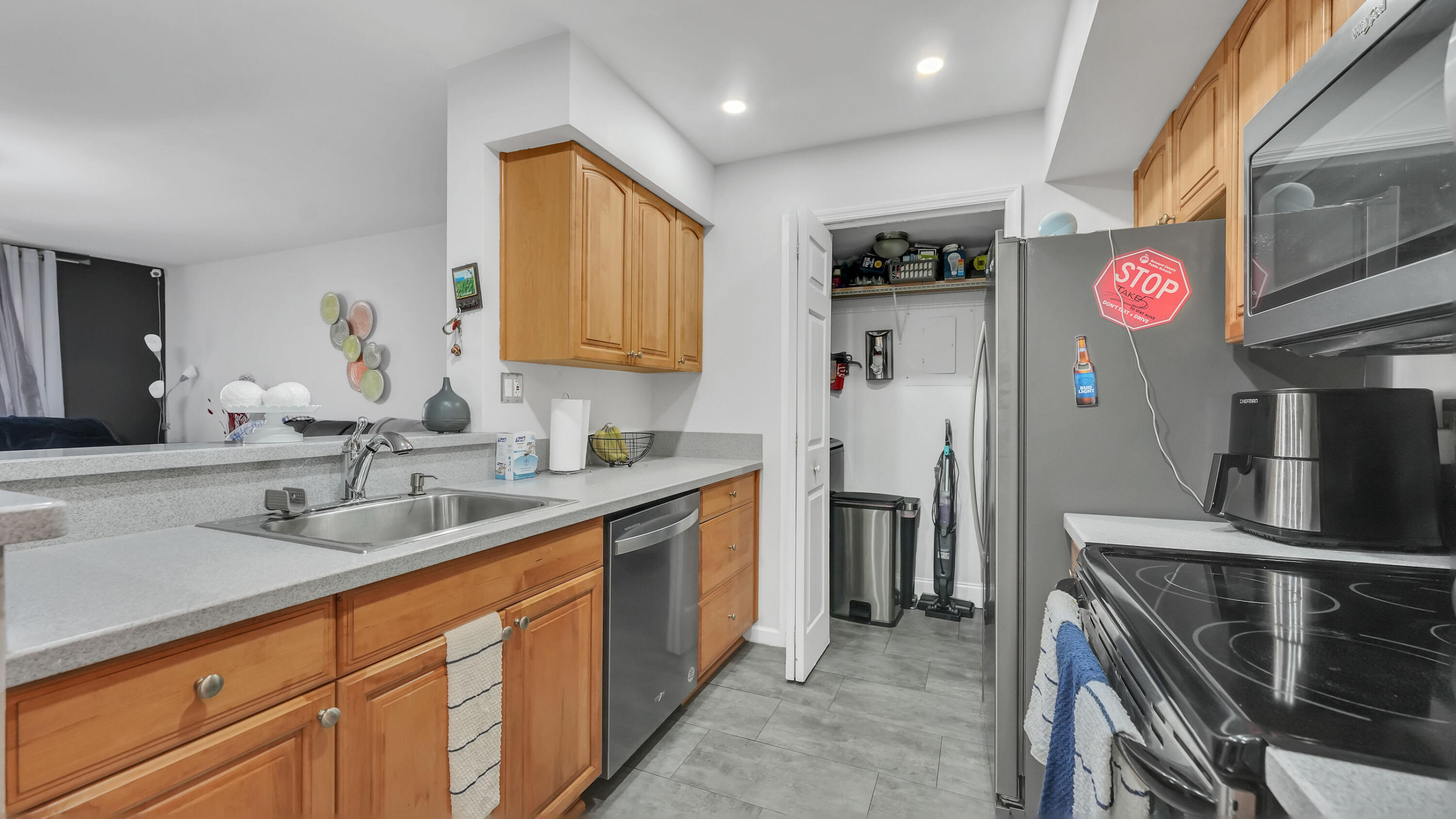 SAVANNAH AT RIVERSIDE CONDO - Residential